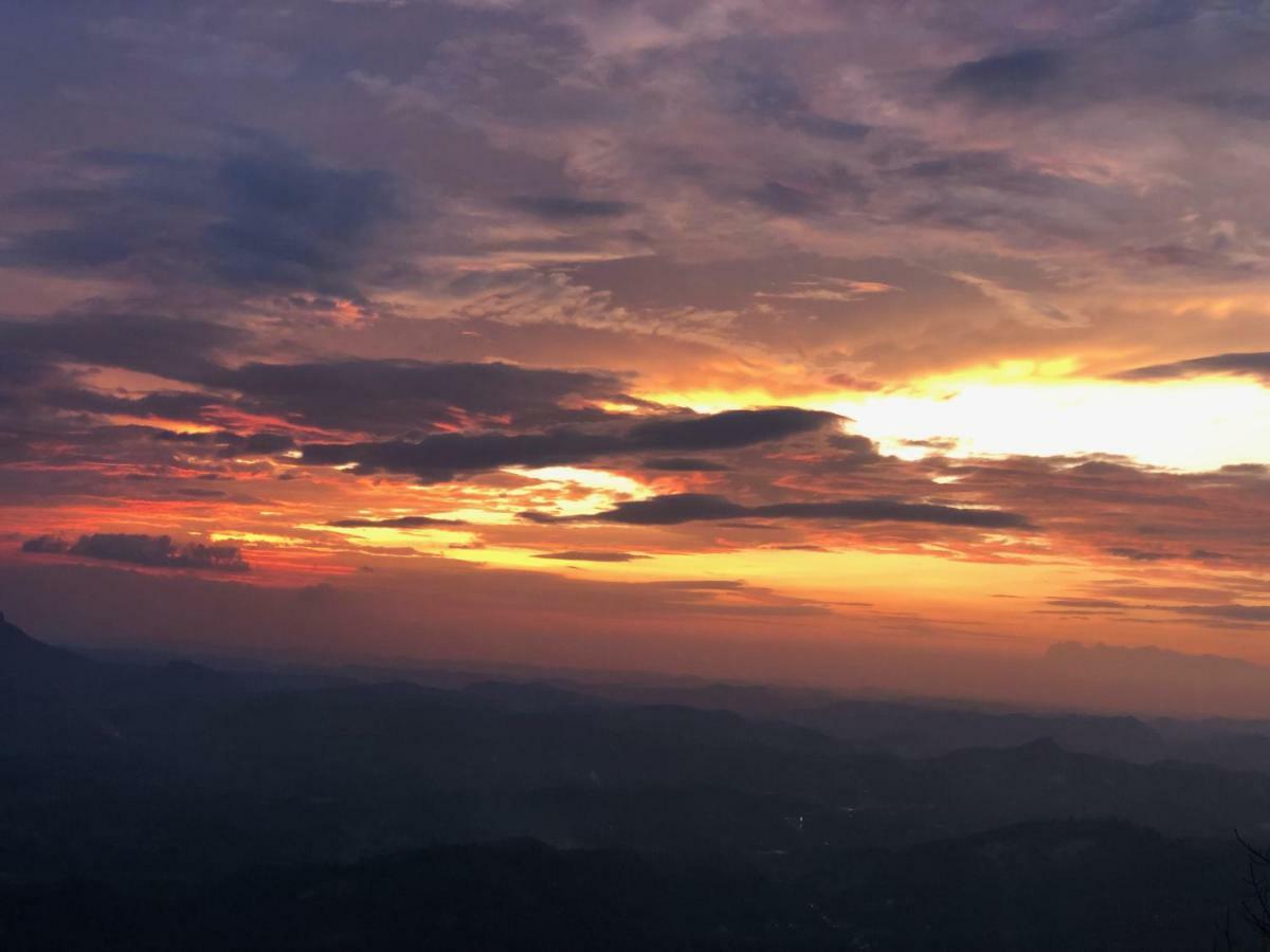The Cloud * Kadugannawa